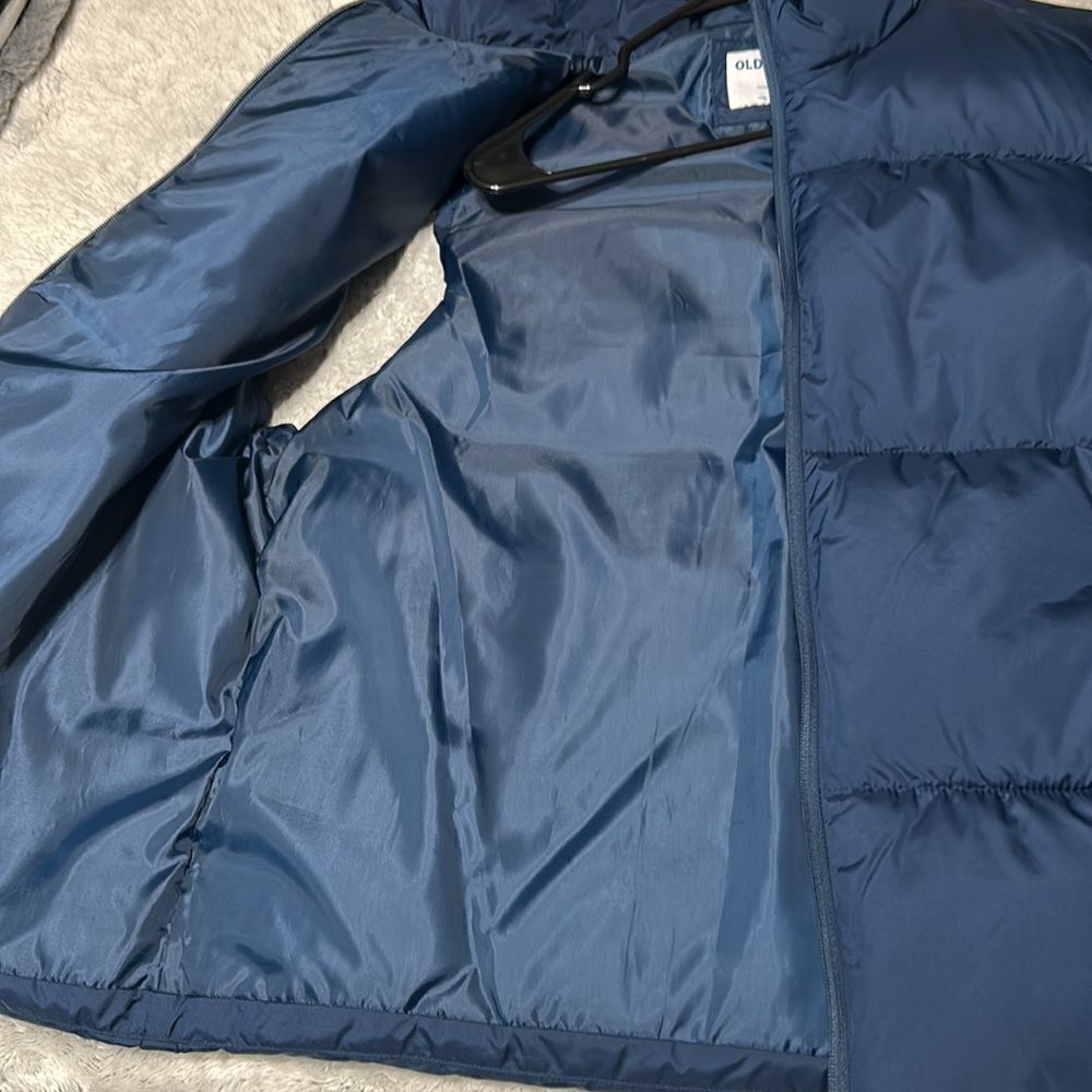 Old Navy Blue Puffer Vest (Men’s Large) - Picture 5 of 7